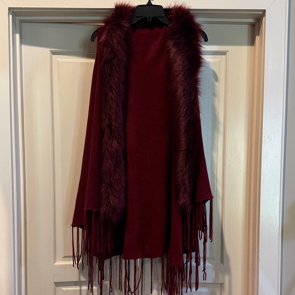 Burgundy Faux Fur Trimmed Shawl with Fringe